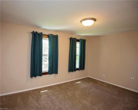 327 Kenyon Ave, Elyria, OH 44035 photo 25