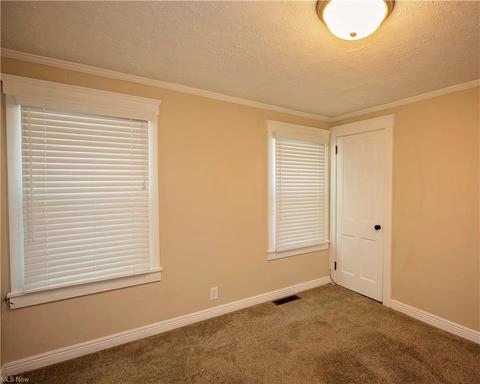 327 Kenyon Ave, Elyria, OH 44035 photo 23