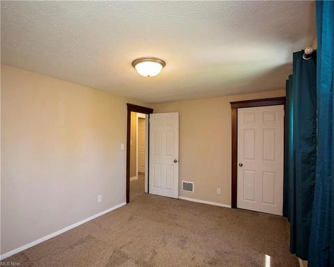 327 Kenyon Ave, Elyria, OH 44035 photo 27