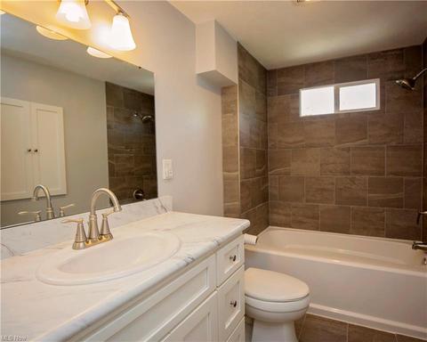 327 Kenyon Ave, Elyria, OH 44035 photo 24