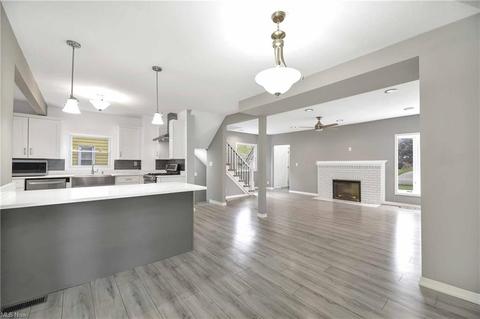 2046 E 224th St, Euclid, OH 44117 photo 6