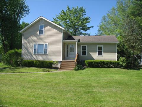285 E Main St, Orwell, OH 44076 photo 1