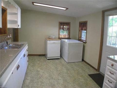 285 E Main St, Orwell, OH 44076 photo 8