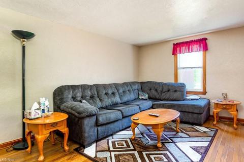 10885 Middle Ave, Elyria, OH 44035 photo 2