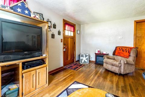 10885 Middle Ave, Elyria, OH 44035 photo 4