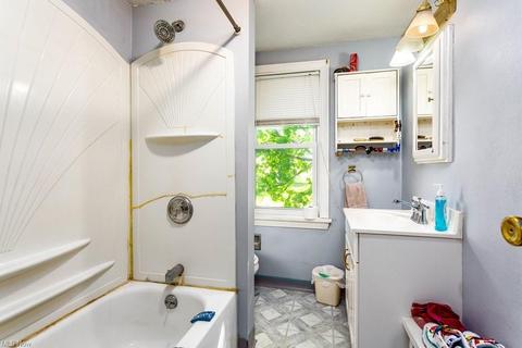 10885 Middle Ave, Elyria, OH 44035 photo 23