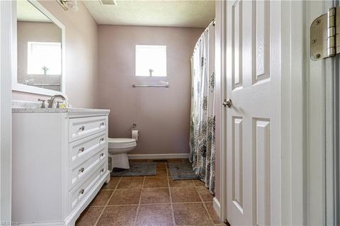 2448 Captens St NE, Canton, OH 44721 photo 25