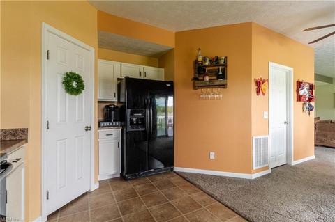 2448 Captens St NE, Canton, OH 44721 photo 10