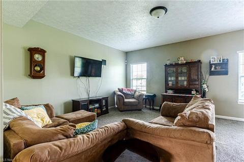2448 Captens St NE, Canton, OH 44721 photo 12
