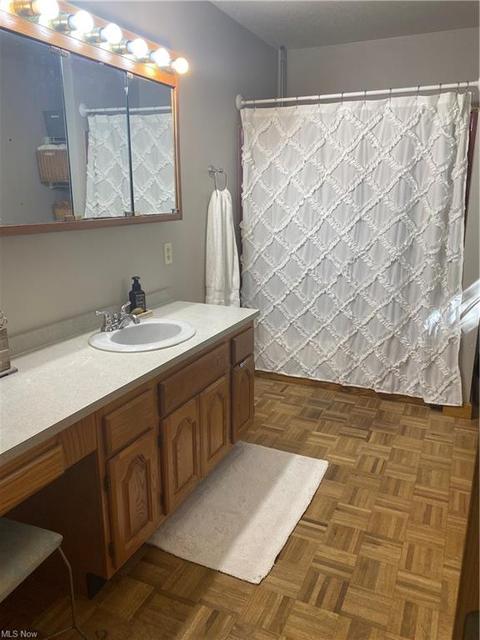 964 Sunset Cir, Roaming Shores, OH 44085 photo 15