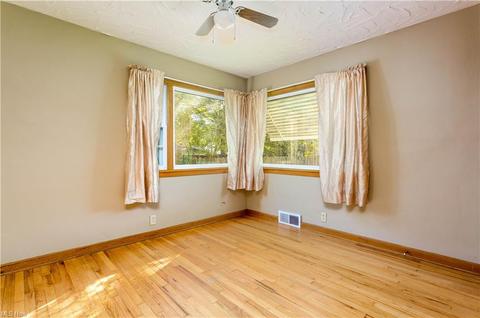 961 Valley Blvd, Elyria, OH 44035 photo 12