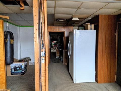 258 E Ohio Ave, Sebring, OH 44672 photo 9