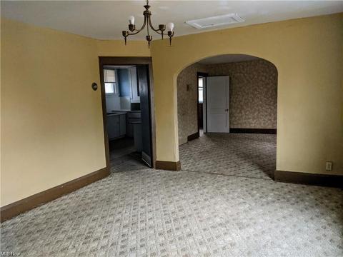 258 E Ohio Ave, Sebring, OH 44672 photo 18