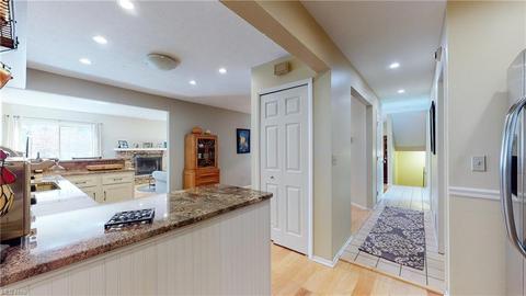 8197 Stoney Brook Dr, Chagrin Falls, OH 44023 photo 10