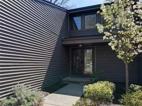 8197 Stoney Brook Dr, Chagrin Falls, OH 44023 photo 2