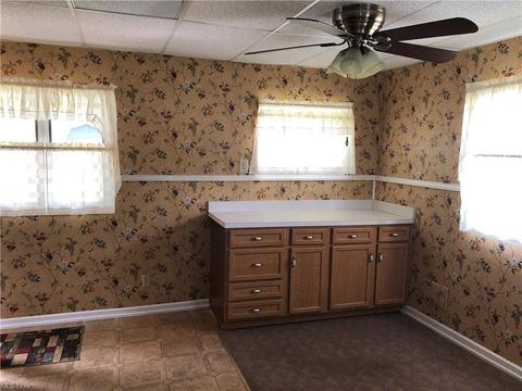 2426 E 41st St, Lorain, OH 44055 photo 6