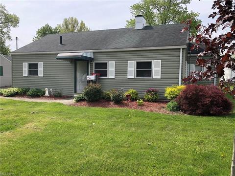 2426 E 41st St, Lorain, OH 44055 photo 3