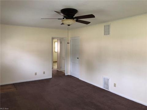 2426 E 41st St, Lorain, OH 44055 photo 8