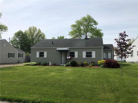 2426 E 41st St, Lorain, OH 44055 photo 2