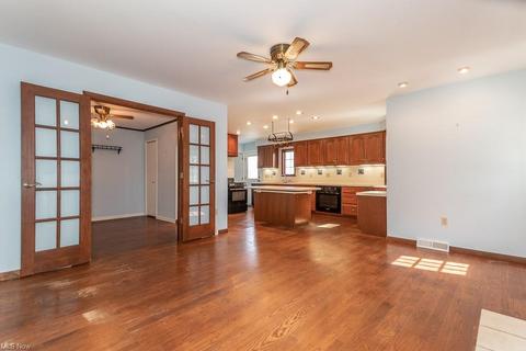 3943 Harvard Dr, Willoughby, OH 44094 photo 8