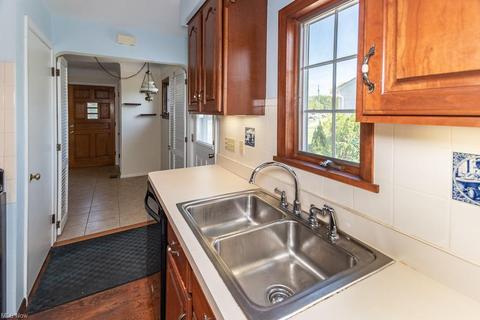3943 Harvard Dr, Willoughby, OH 44094 photo 6