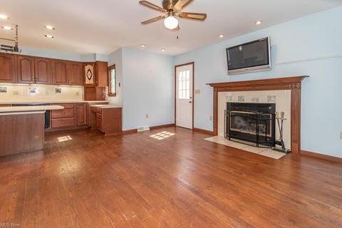 3943 Harvard Dr, Willoughby, OH 44094 photo 9