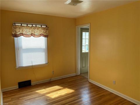 929 Garfield St, Struthers, OH 44471 photo 5