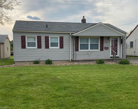 929 Garfield St, Struthers, OH 44471 photo 1