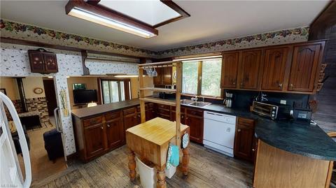 139 Alexander Dr, Elyria, OH 44035 photo 6