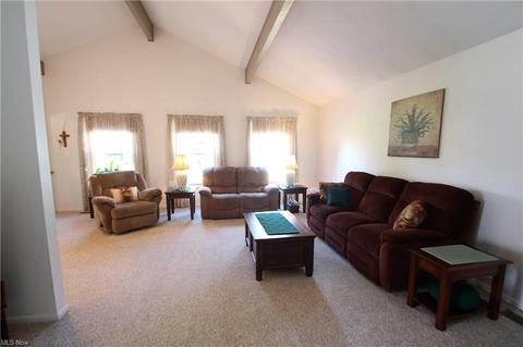 744 Parkview Dr, Aurora, OH 44202 photo 2