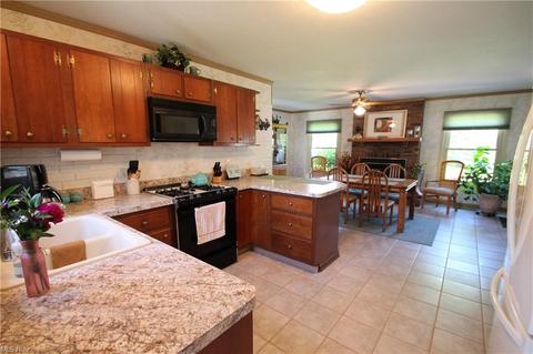 744 Parkview Dr, Aurora, OH 44202 photo 3