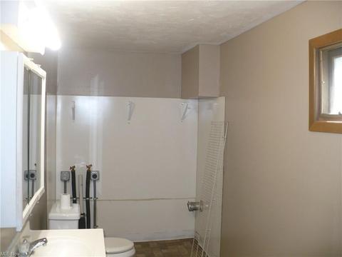 237 8th St, Elyria, OH 44035 photo 10