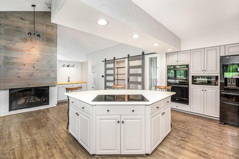 546 E Acadia Pt, Aurora, OH 44202 photo 7