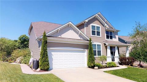 8122 Castleton Dr, Mentor, OH 44060 photo 2