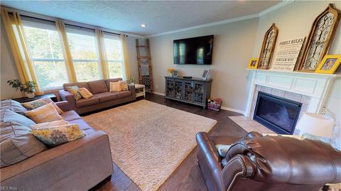 8122 Castleton Dr, Mentor, OH 44060 photo 7