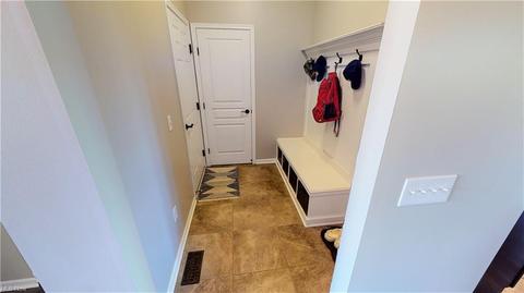 8122 Castleton Dr, Mentor, OH 44060 photo 17