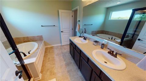8122 Castleton Dr, Mentor, OH 44060 photo 22