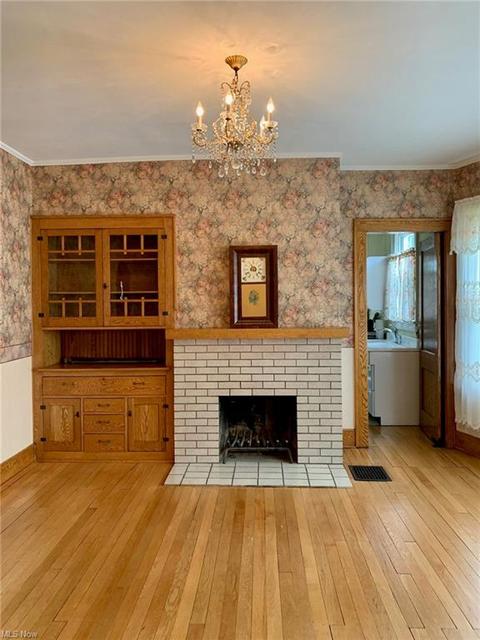 626 Bond Ave, Barnesville, OH 43713 photo 4