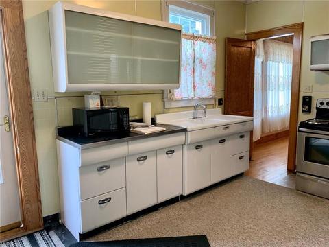 626 Bond Ave, Barnesville, OH 43713 photo 18