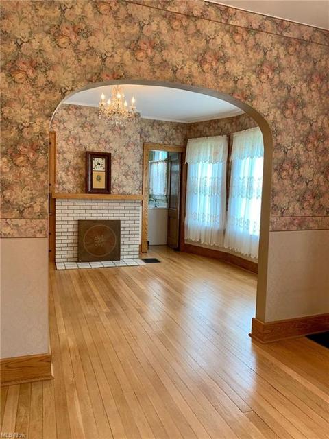 626 Bond Ave, Barnesville, OH 43713 photo 3