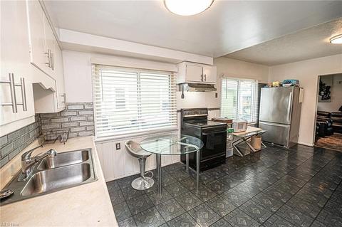 1545 E 204th St, Euclid, OH 44117 photo 14