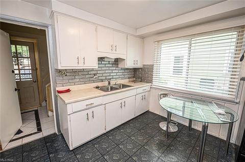 1545 E 204th St, Euclid, OH 44117 photo 13