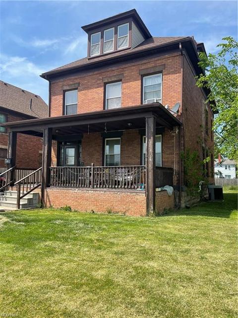 1969 E 32 St, Lorain, OH 44055 photo 3