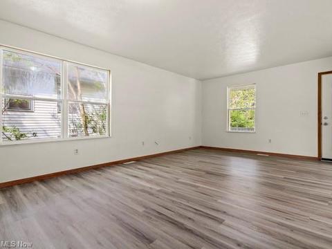 53 3rd St, Campbell, OH 44405 photo 7