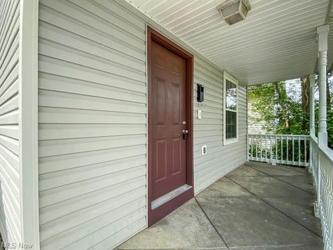 53 3rd St, Campbell, OH 44405 photo 2