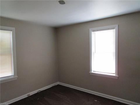 731 E 232nd St, Euclid, OH 44123 photo 12