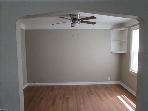 731 E 232nd St, Euclid, OH 44123 photo 14