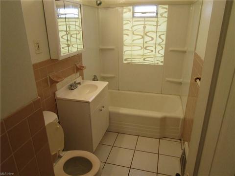 731 E 232nd St, Euclid, OH 44123 photo 15