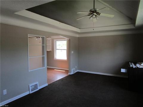 731 E 232nd St, Euclid, OH 44123 photo 5