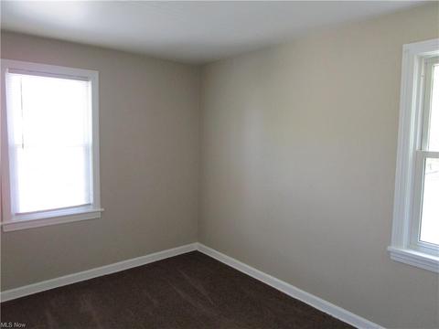 731 E 232nd St, Euclid, OH 44123 photo 10